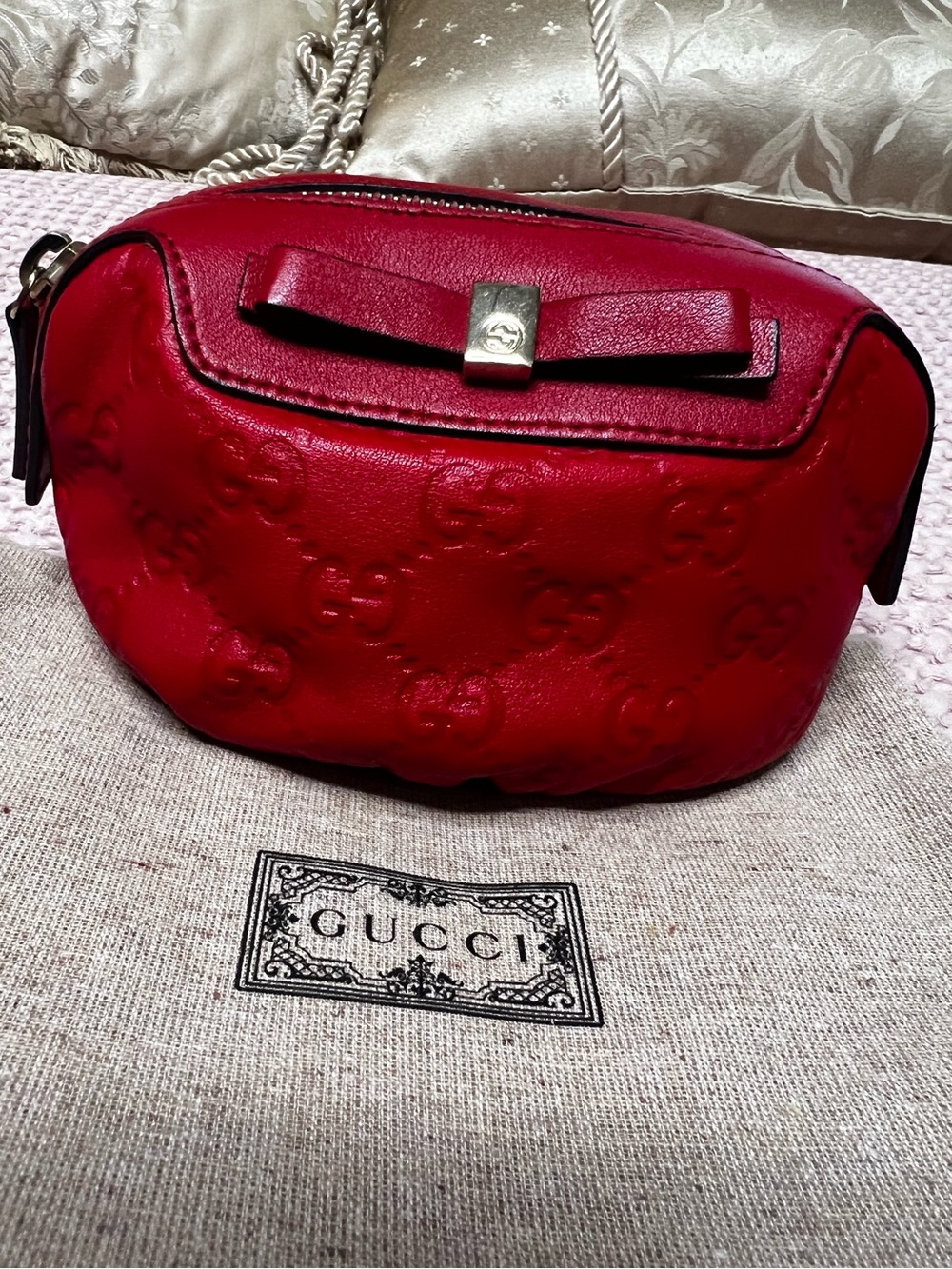 Gucci Guccissima Red Leather Bow Cosmetic Pouch 282642 - Picture 9 of 11